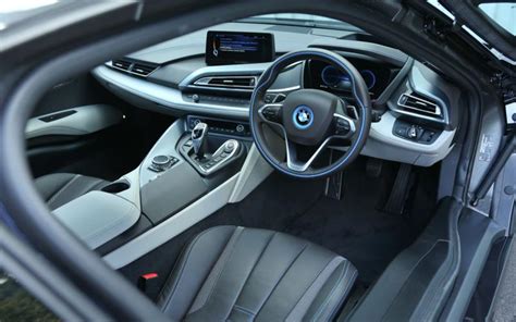 The BMW i8 - A Head-Turner and a Front-Runner - Techglimpse