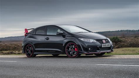 Honda sends out current Civic Type R with Black Edition