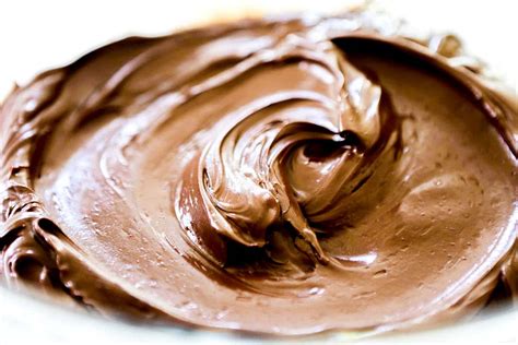 Chocolate Ganache Frosting | Erren's Kitchen