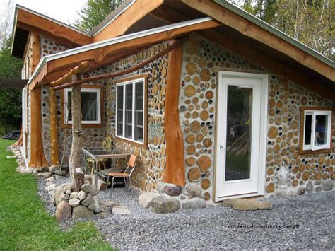 cedar cordwood construction More Cob House, Tiny House Cabin, Cabin Homes, Log Homes, Cabins In ...