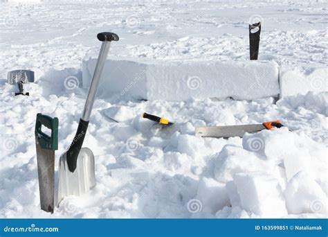 Tools in the Snow for Building an Igloo Stock Image - Image of place, handsaw: 163599851