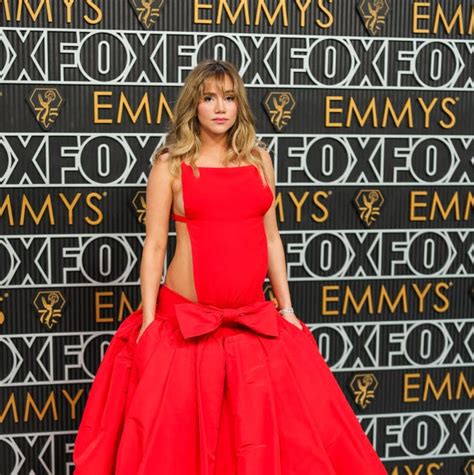 Suki Waterhouse Wears Red Valentino Gown at Delayed 2023 Emmys