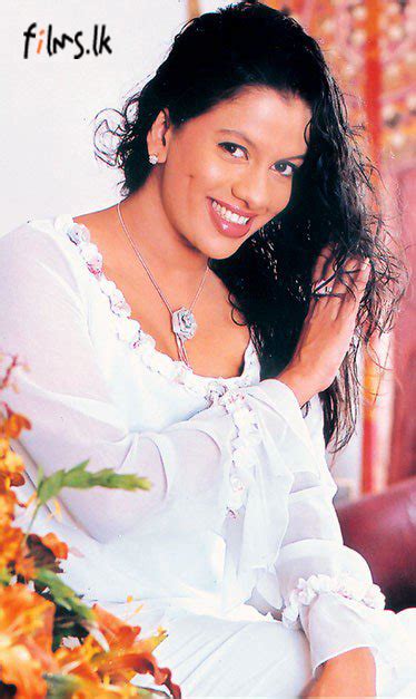 Sangeetha Weeraratne - සංගීතා වීරරත්න - Sinhala Cinema Database