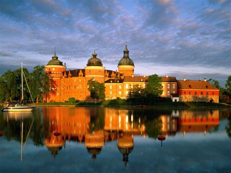 Gripsholm Castle Mariefred Sweden picture, Gripsholm Castle Mariefred Sweden photo, Gripsholm ...