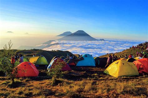 Mount Prau Dieng: The Most Beautiful And Romantic Place To Enjoy Sunrise - BLOGGE