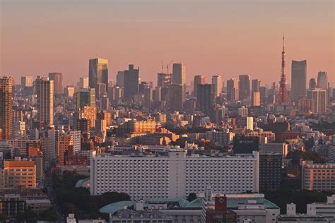 Sunrise in MInato-ku, Tokyo | Camera : SIGMA sd Quattro | Flickr