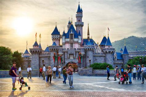 Where to Get Discounts on Hong Kong Disneyland Ticket Prices