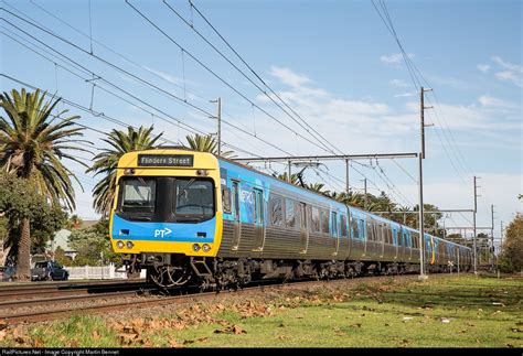 503M Metro Trains Melbourne Comeng EMU at Melbourne, Victoria, Australia by Martin Bennet ...