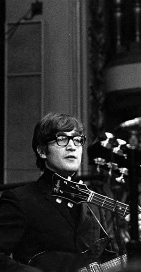 Pin by Jorge Kasokws on JOHN LENNON - THE MAN BEHIND THE GLASSES | Beatles pictures, Beatles ...