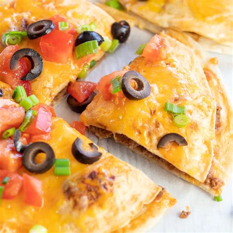 Taco Bell Mexican Pizza: An Easy & Delicious Copycat Recipe