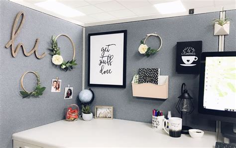 50 Gorgeous Cubicle Decoration Ideas Work Work Cubicle Decor | Work ...