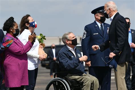 Why is Texas Governor Greg Abbott in a wheelchair?