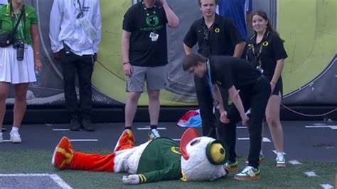 Oregon’s Mascot Had To Do 546 Push-Ups