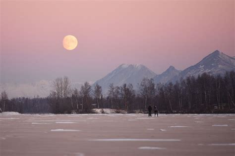 3 Tips For Capturing A Perfect Moonrise | Moonrise photography ...