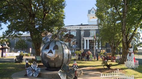 Halloweentown is real, and it's in the Pacific Northwest | kgw.com