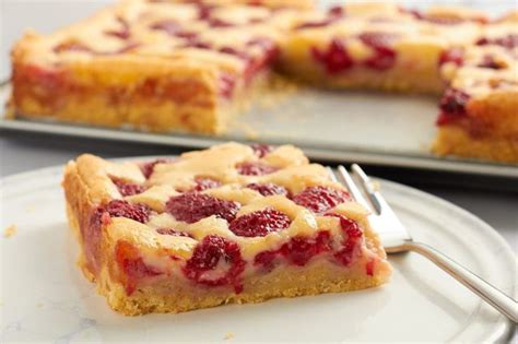 Raspberry Custard Kuchen: traditional and tasty German recipe