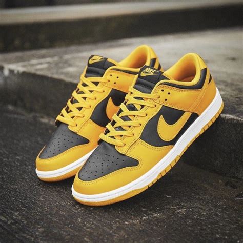 Men Yellow Black Nike Dunk Sb Low Casual Nike Shoes - China Casual Shoes and Nike Shoes price