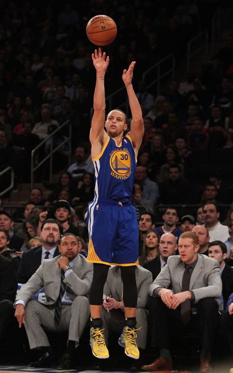 Stephen Curry Shooting Wallpaper - WallpaperSafari