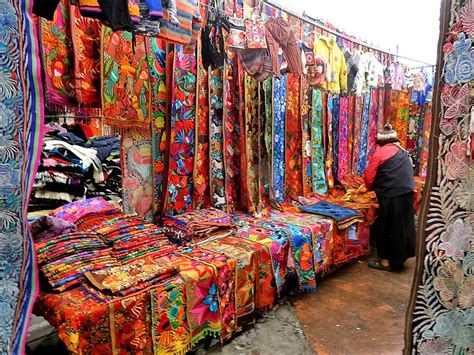 5-five-5: Otavalo Market (Otavalo - Ecuador)