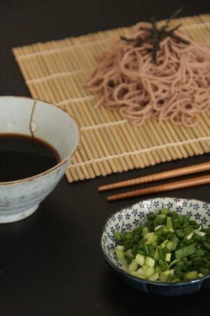 Soba {nouilles de sarrasin} froides #vegan #sansgluten #beaualalouche @Mj0glutenVG ...