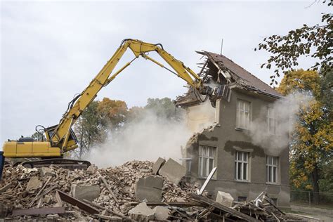 Hausabriss: Diese Kosten fallen an | Demolition service, Demolition, Building