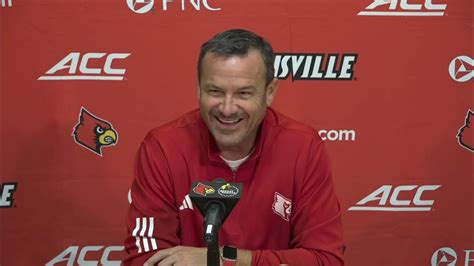 Louisville Women's Basketball Head Coach Jeff Walz previews the 2023-24 basketball season - YouTube