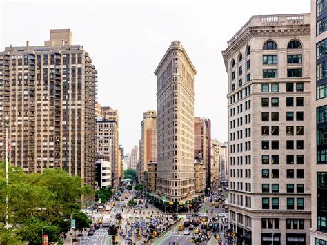 New York City's Iconic Flatiron Building Sells for $190 Million at ...