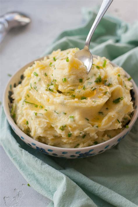 Sour Cream Mashed Potatoes - Everyday Delicious