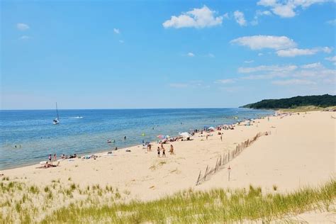 Muskegon State Park beach (views! + near dunes + lighthouse!) on Lake Michigan ⚓ Channel Beach ⚓ ...