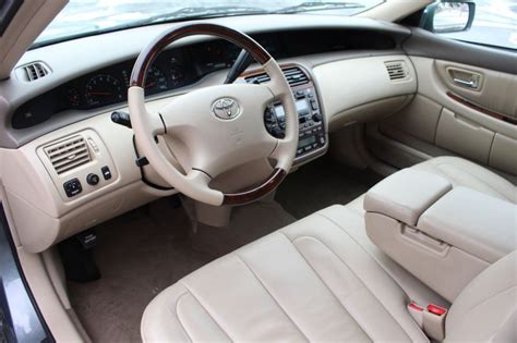 2004 Toyota Avalon Photos