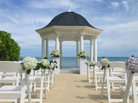 This is where it's all going down!! ☀️ A wedding with a ocean view at the Grand Lucayan in ...