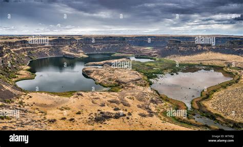 Dry Falls Cliffs and Lake, former waterfall, Channeled Scablands, near Coulee City, Sun Lakes ...