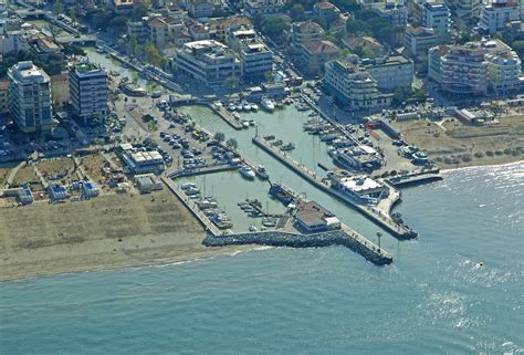 Riccione Marina in Riccione, Emilia-Romagna, Italy - Marina Reviews ...