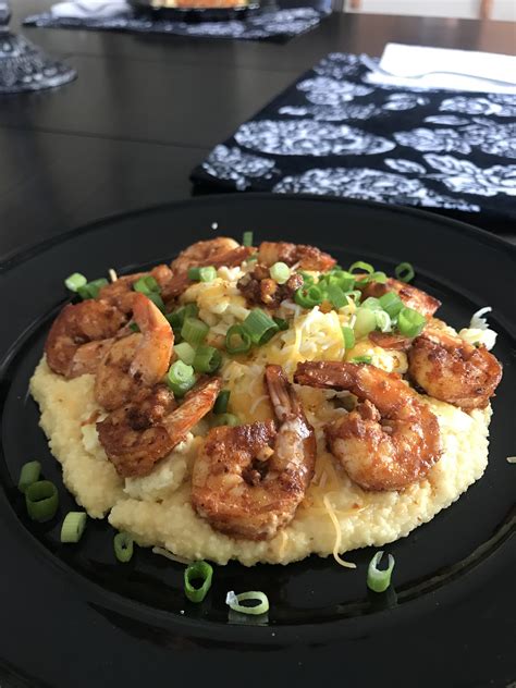 [Homemade] Shrimp n’grits with scrambled eggs. : food