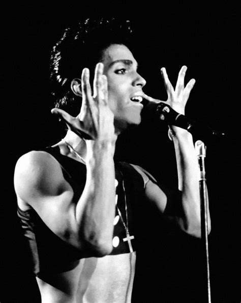 Prince 1986 Parade Tour (Striking a Parade album cover pose!) | Prince ...