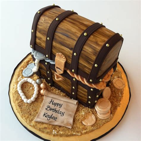 TeaRoom by Bel Jee: Treasure Chest Cake