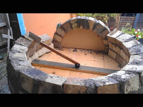 How to build a wood fired pizza/bread oven | Pizza oven outdoor, Pizza bread, Bread oven