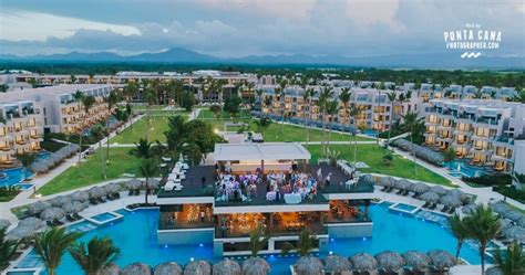 Excellence El Carmen Punta Cana Resort for your Beach Wedding