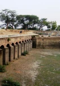 Places to Visit in Aligarh: Tourist Places in Aligarh, Aligarh Tourism, Best Holiday ...