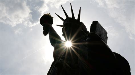 A second 'Statue of Liberty' is on its way to US, courtesy of France | World News - Hindustan Times