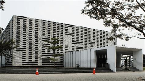 Pesona 4 Masjid Modern Di Indonesia