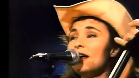 Laura Lynch, founding member of country band The Chicks, dies in car ...