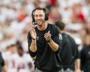 Kliff Kingsbury Bio, Affair, Girlfriend, Net Worth, Ethnicity, Salary