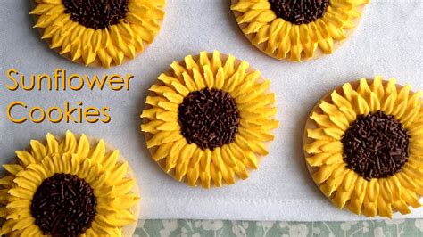 How To Decorate Sunflower Cookies! | Sunflower cookies, Flower sugar cookies, Flower cookies