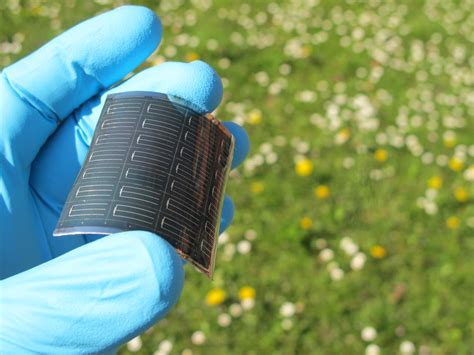 New efficiency record for flexible CIGS solar cells