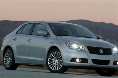 Suzuki Kizashi Photos and Specs. Photo: Suzuki Kizashi review and 24 ...