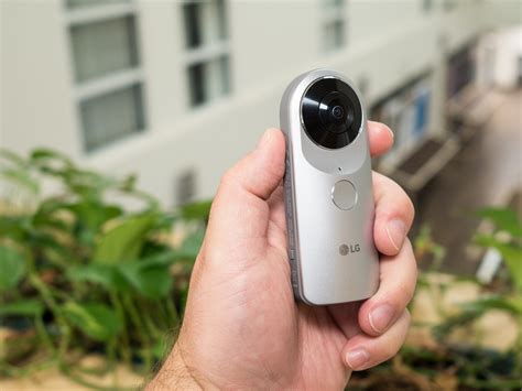 LG 360 CAM review: A relatively fun way to capture the whole world ...