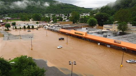 10 images showing devastation from historic flooding in West Virginia ...