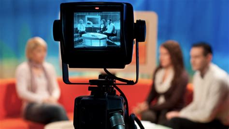 How to Conduct a Great Television Interview - 2022 - MasterClass