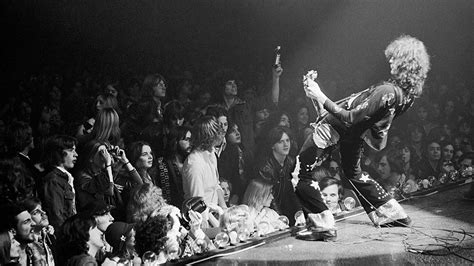 'Led Zeppelin Live:' A Photo Book of the Group at Its Concert Peak ...